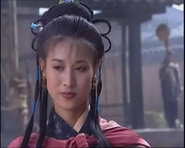 《水浒传》为什么扈三娘是活煮死的？