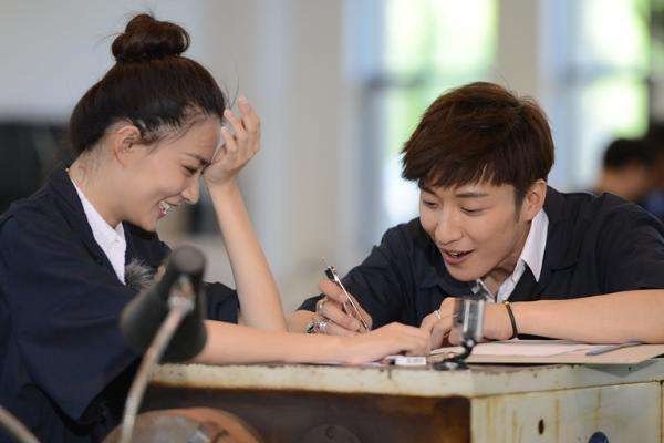 明明周围都是“单身狗”，为何却说7成95后已脱单？