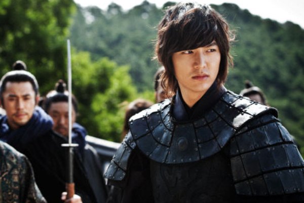 李敏镐主演的电视剧