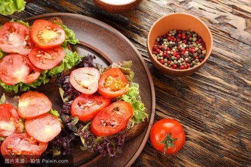 作为一名吃货，该如何写好一篇食评？有哪些锻炼方法？