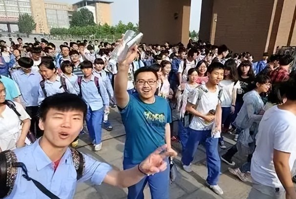 吉林省高考招生办电话是多少?