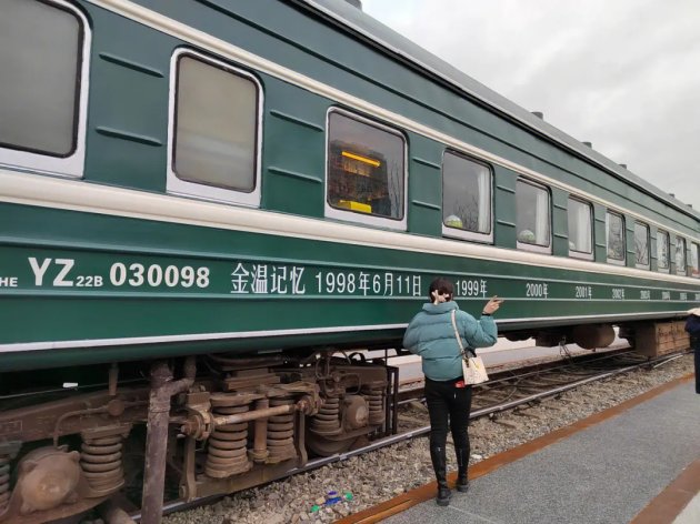 张家界怎么去凤凰古城