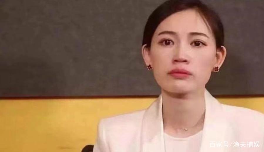 在节目中,王宝强给马蓉打电话,马蓉上气不接下气的说:我在忙呢!啥情况?