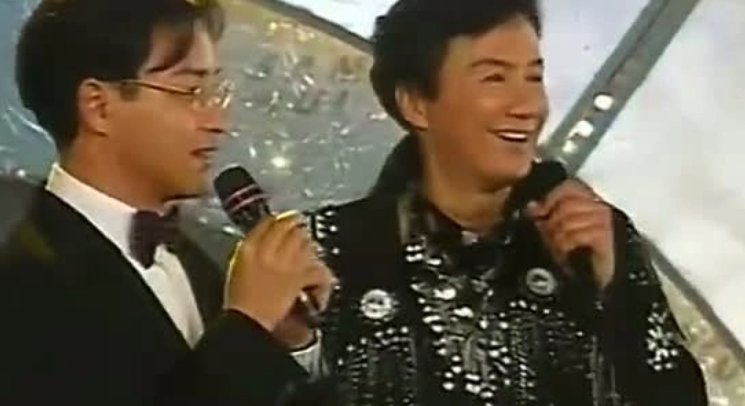 《沉默是金》歌词是什么？