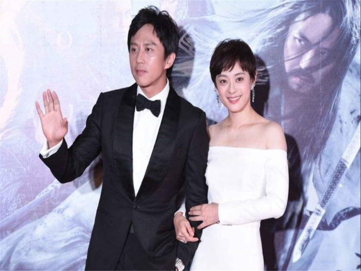 网友说邓超和孙俪越来越像，两个人在一起久了真的会被同化吗？