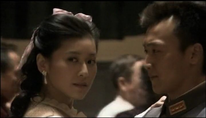 新亮剑 刘诗吟 出场 和楚云飞跳舞 是哪一集？最好具体到哪一集的具体时间。。在线等