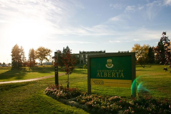 加拿大阿尔伯塔大学世界排名