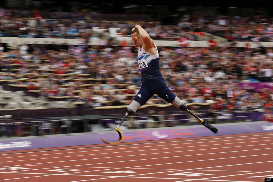 生活中有哪些真实的身残志坚的人物?