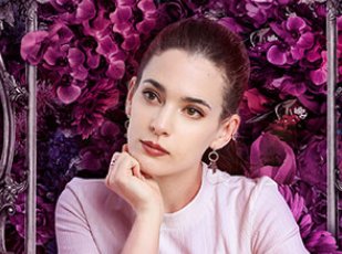 还记得《星光大道》走红的美国歌手唐伯虎吗？她现况如何？