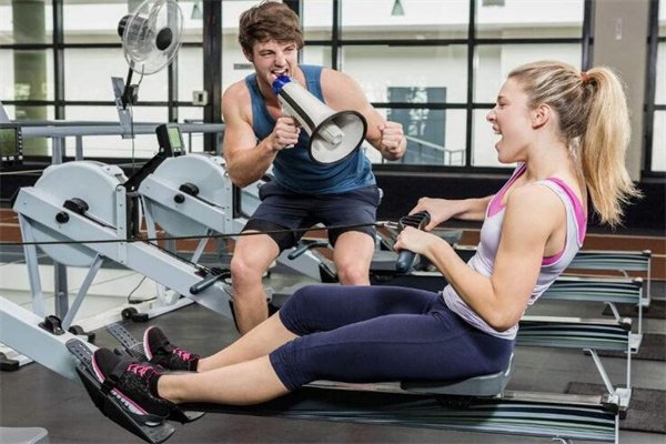 健身教练是不是都很大