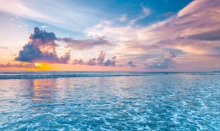 天光云影共徘徊的天光云影的意思 天光云影共徘徊的天光云影的解释