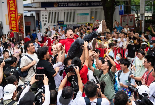 吉林省高考招生办电话是多少？