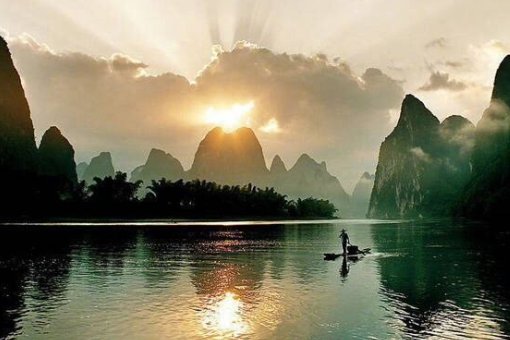 有山皆图画， 下一句是什么。 下一句是什么， 诗书继世长。