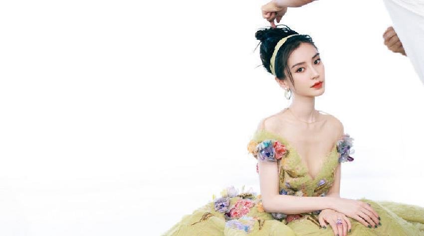 Angelababy为王安宇宣传新剧，他们之间有何交集？