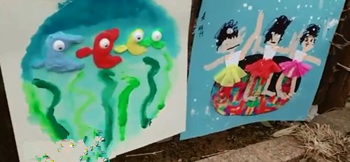 山东威海,姥姥在自家院子为6岁外孙办画展,你的姥姥做过哪些感动你的事?