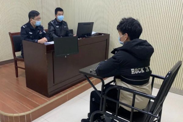 哈尔滨一00后学生骗老师百万,如何预防熟人诈骗?