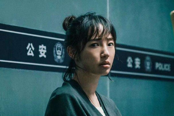 范丞丞《门锁》吊脖戏青筋暴起，他为了这部戏究竟有多拼？