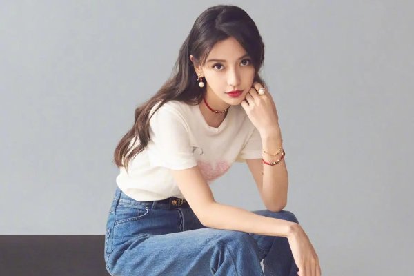 杨颖是谁的旗下艺人