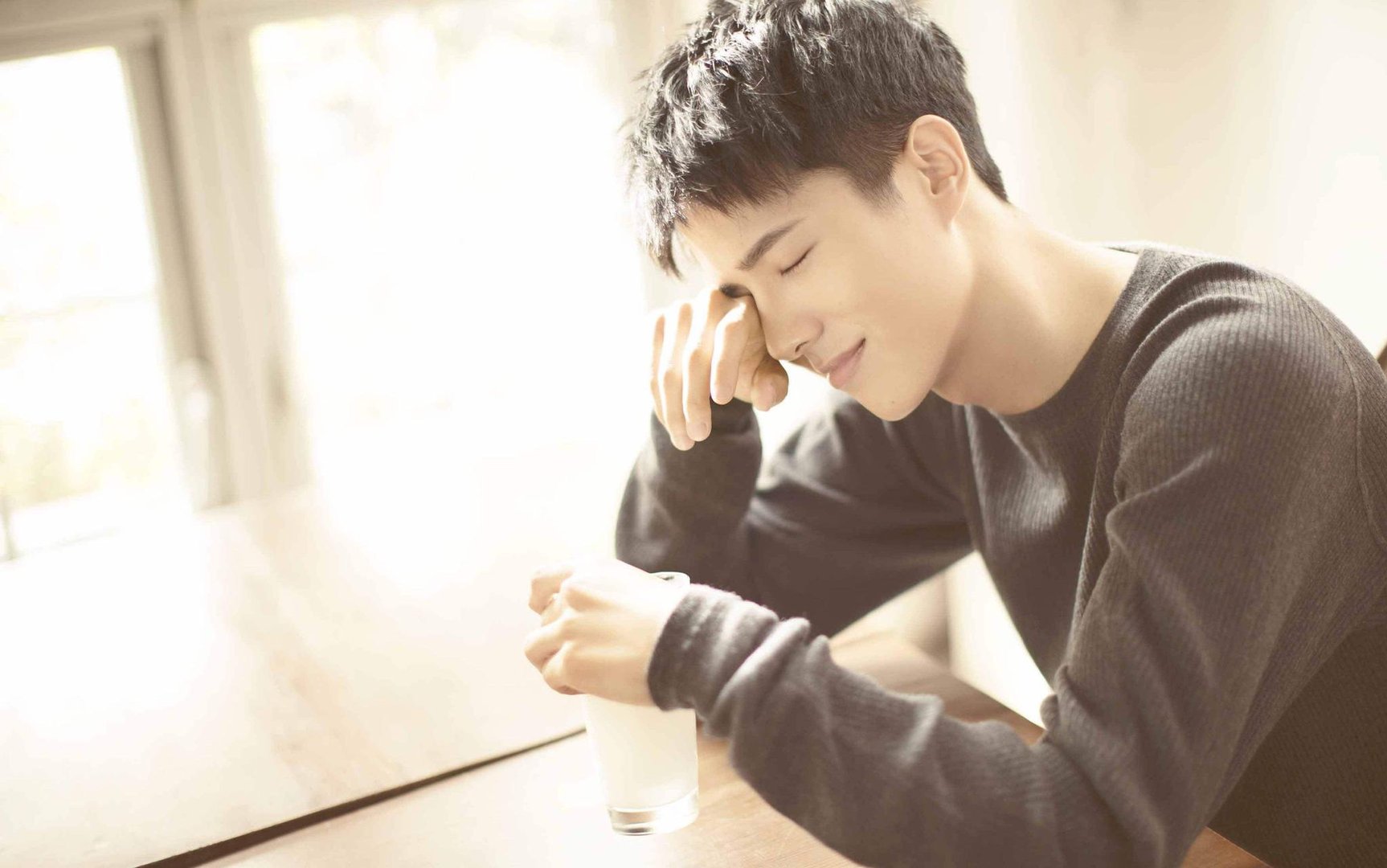 网友:刘昊然数钱的表情是我本人了,他的表情究竟有多好笑?