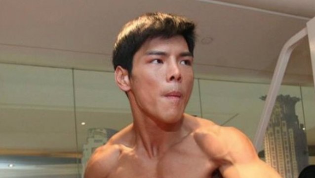 向佐被扇巴掌是怎么回事?