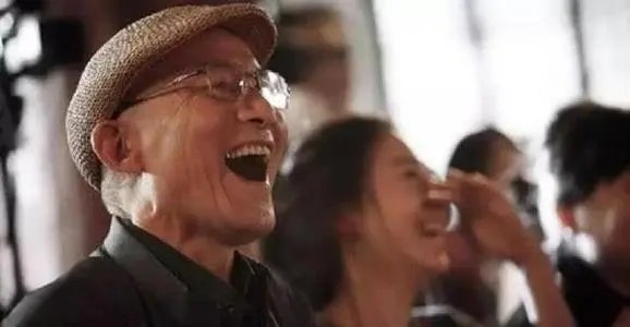 济公游本昌呼吁关注老人数字鸿沟，他为何会有如此言论？