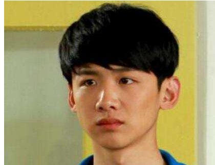 白敬亭整容对比照很明显吗？