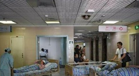 万一孩子生的太快,来不及去医院,应该怎么处理?