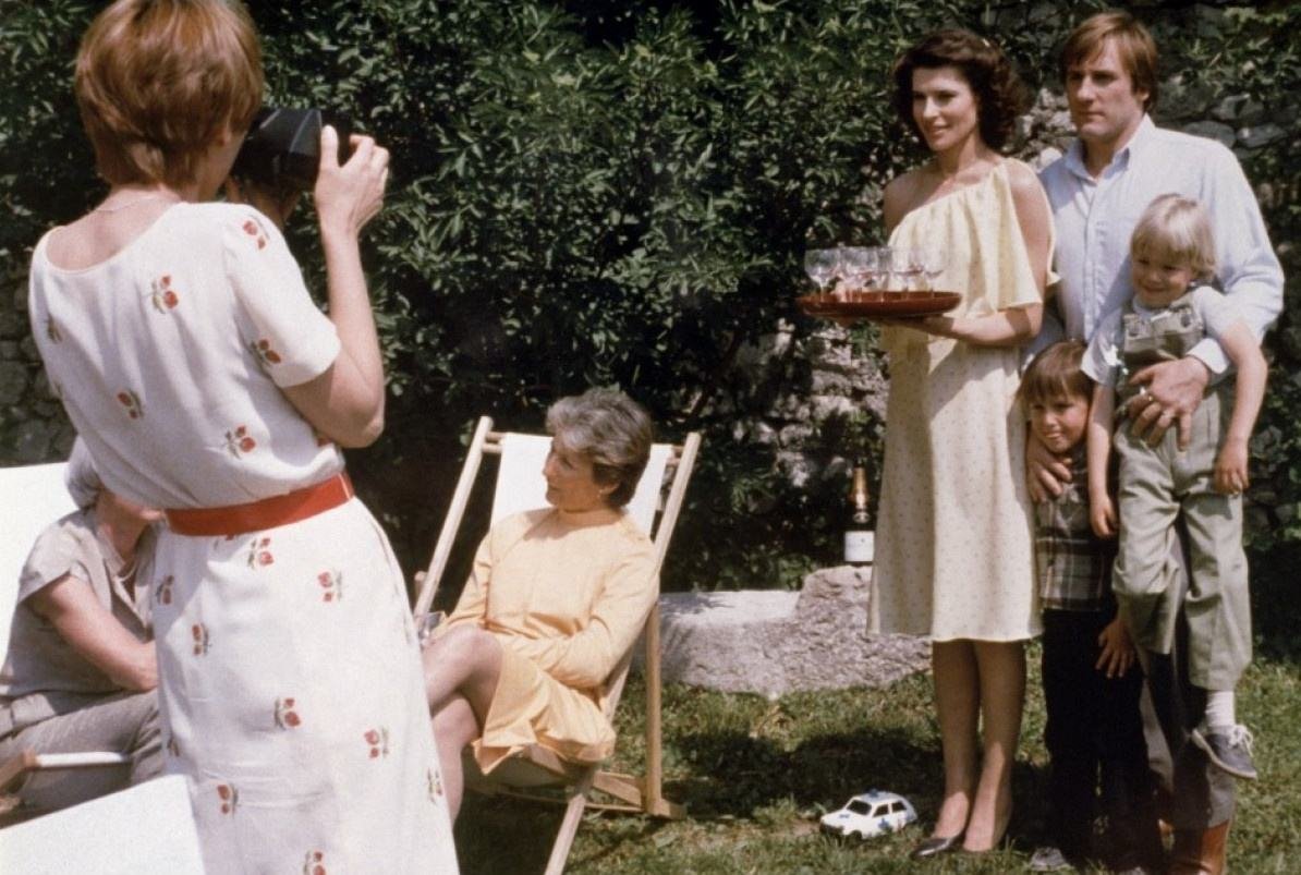 《隔墙花》爱情难道是一种毒药，无休无止？