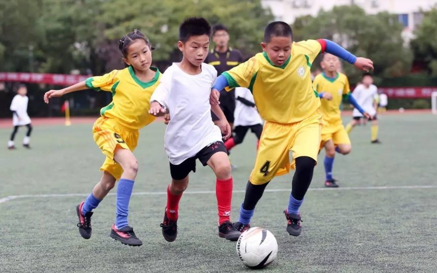 姓彭的男孩子取什么名字？