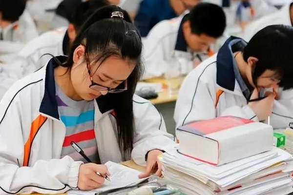 2023年是中考最难一年吗