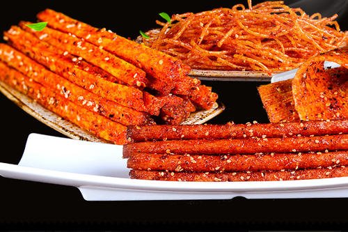 辣条专业班学生开发辣条粽子，辣条还被开发出哪些吃法呢？