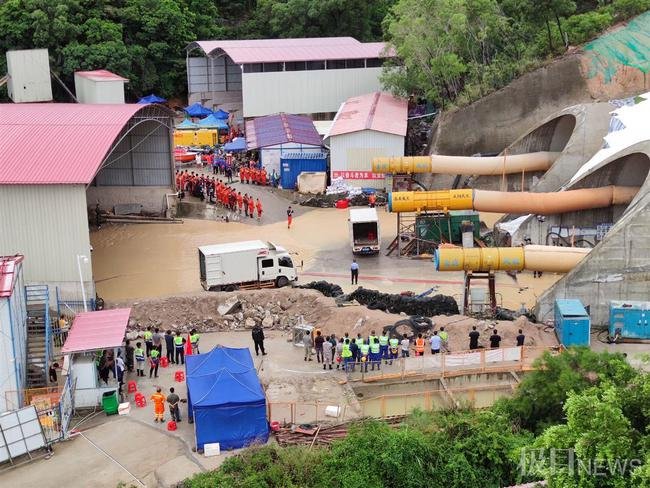 珠海透水隧道发现2名遇难者，救援人员低头送别，事故发生的原因是什么？