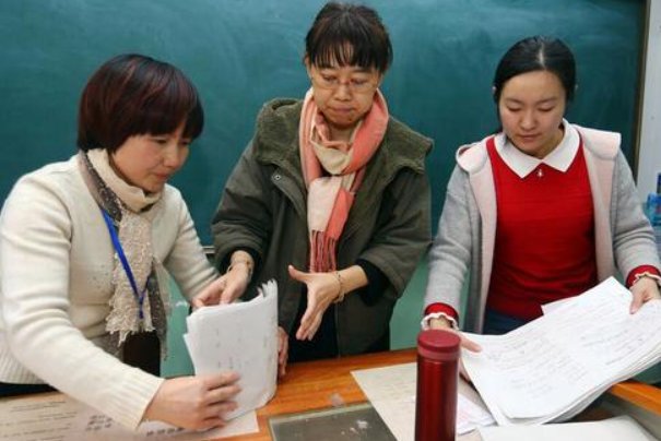 女教师二十三岁的推荐理由