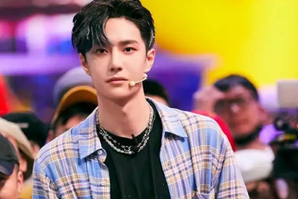 王一博《街舞5》吹口哨吓到李承铉,王一博在《街舞5》中有哪些高光表现?