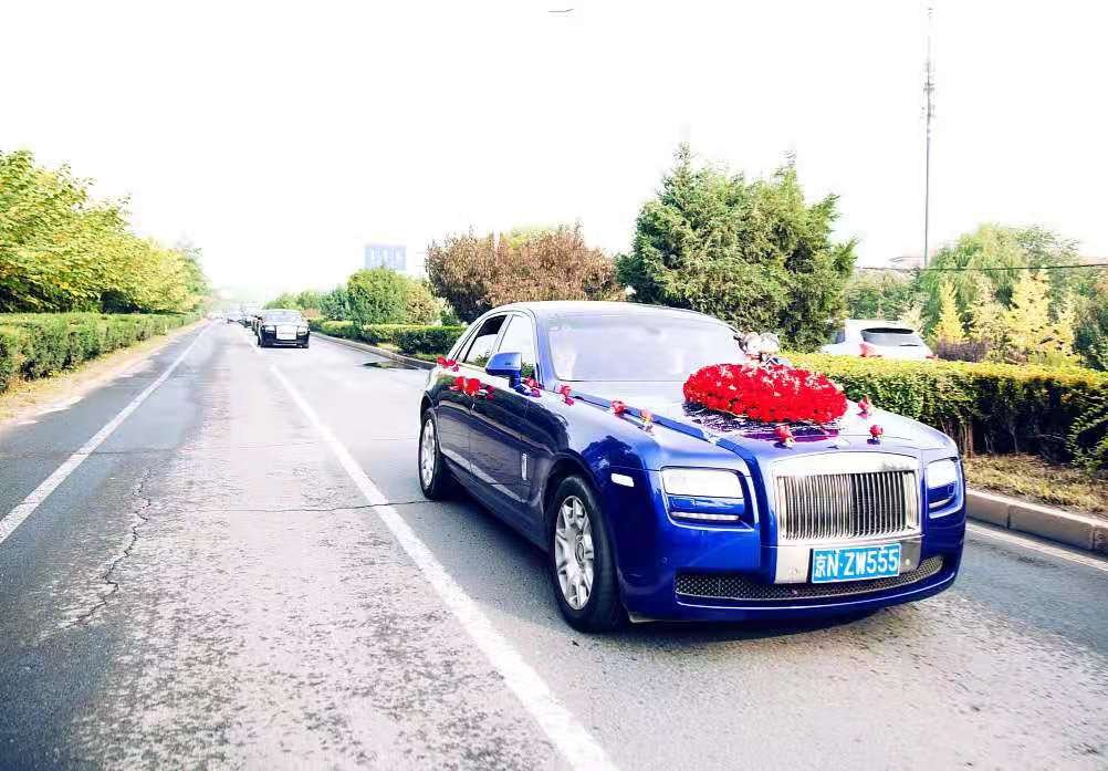 深圳一新郎开电车错过自己的婚礼,新娘是否会原谅这位新郎?