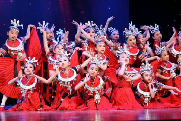 幼儿园舞蹈串词