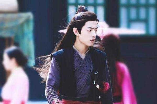 肖战大火之际,被扒出前女友,是什么原因导致两人分手?