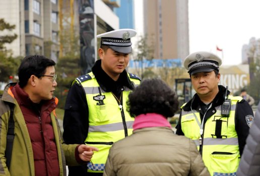 警察节祝福语八个字