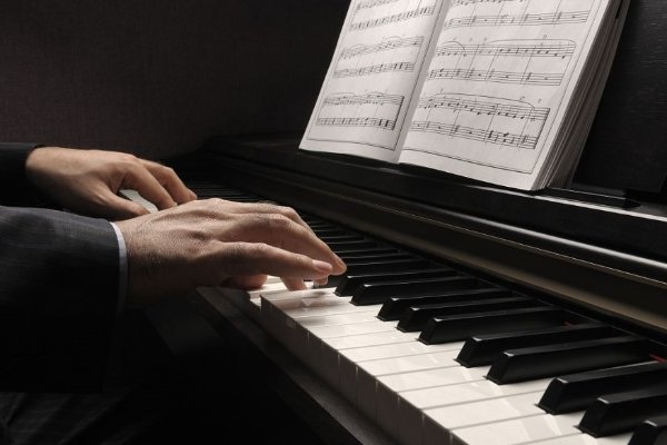 钢琴培训班收费标准