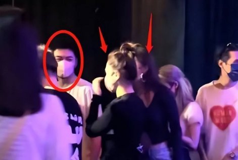 阿娇和阿sa现身酒吧，阿娇的疑似男友也在现场，网友：比前夫强，真的吗？
