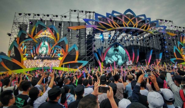 l love you like a love song什么意思？