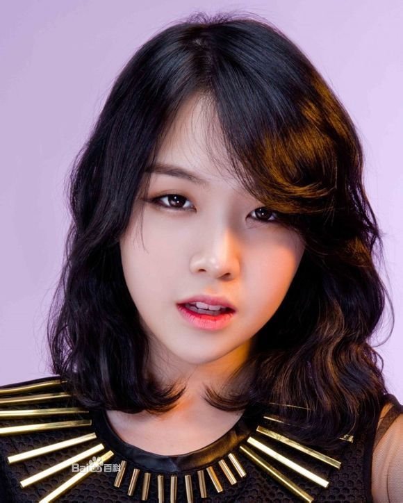 Starking2013 0413期坐在金钟民旁边的是谁？