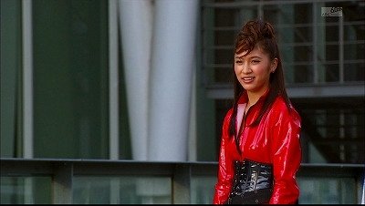 假面骑士w48集红衣女是谁？