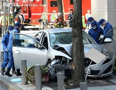 美国宾州一汽车撞向人群,造成1死17伤!谁该为这起事故负责?