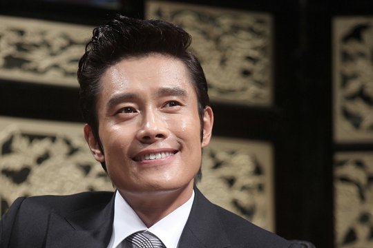 李秉宪演过电影