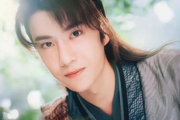 《有翡》谢允为什么叫端王？