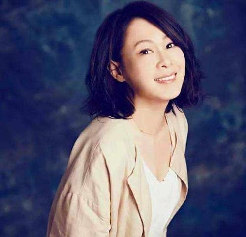 你都如何回忆我 带着笑或是很沉默出自哪首歌