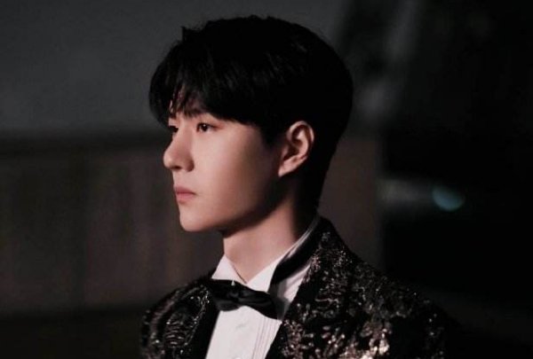 王一博《街舞5》吹口哨吓到李承铉,王一博在《街舞5》中有哪些高光表现?