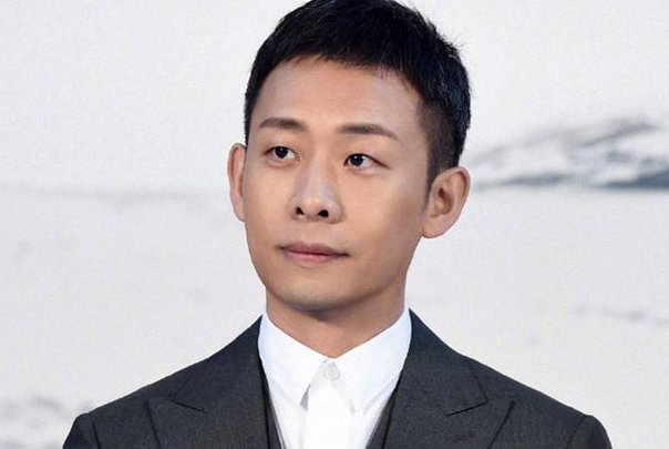 《悬崖之上》张译打戏悲壮，跟于和伟的对手戏，谁更胜一筹？