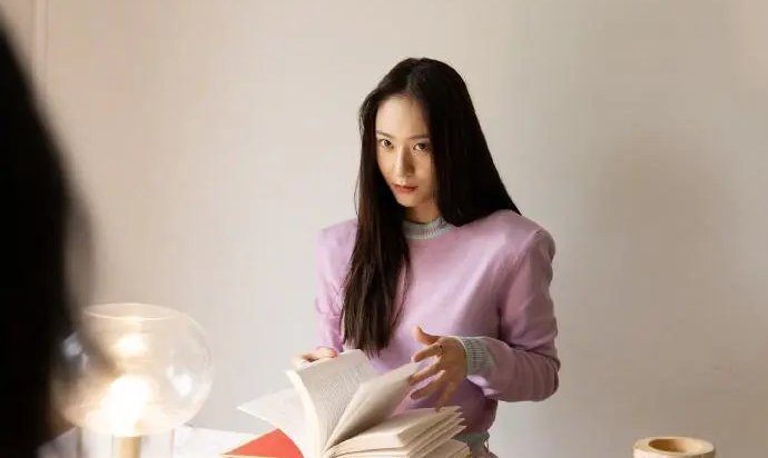 从爱豆到演员，你知道郑秀晶经历了什么吗？